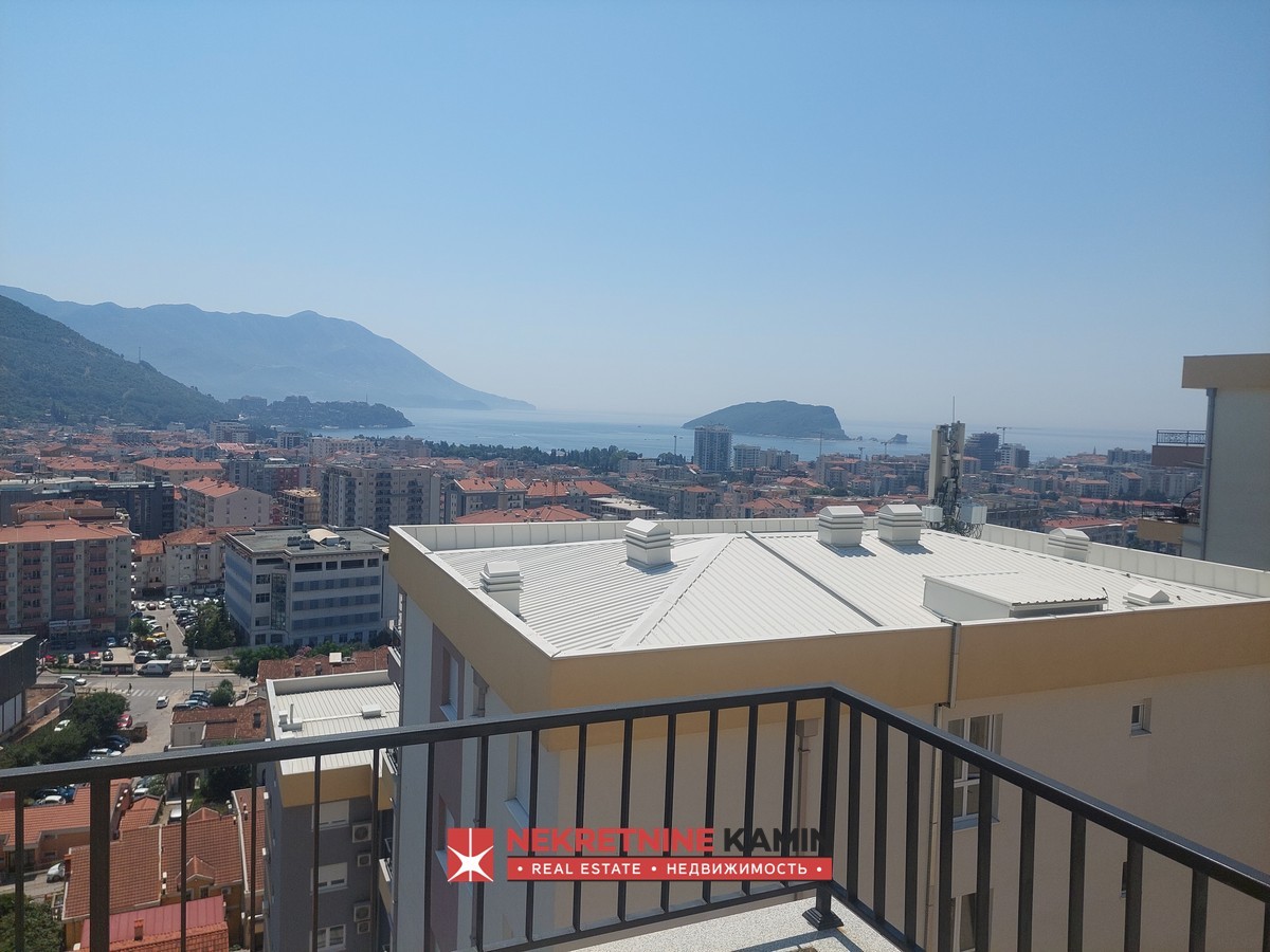 Three-Bedroom Apartment on the Seventh Floor with Sea Views, Dubovica, Budva